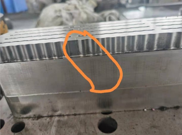 哪個(gè)模具鋼韌性最好？LG模具鋼韌性是DC53的8-9倍，韌性好到?jīng)]有同行兄弟